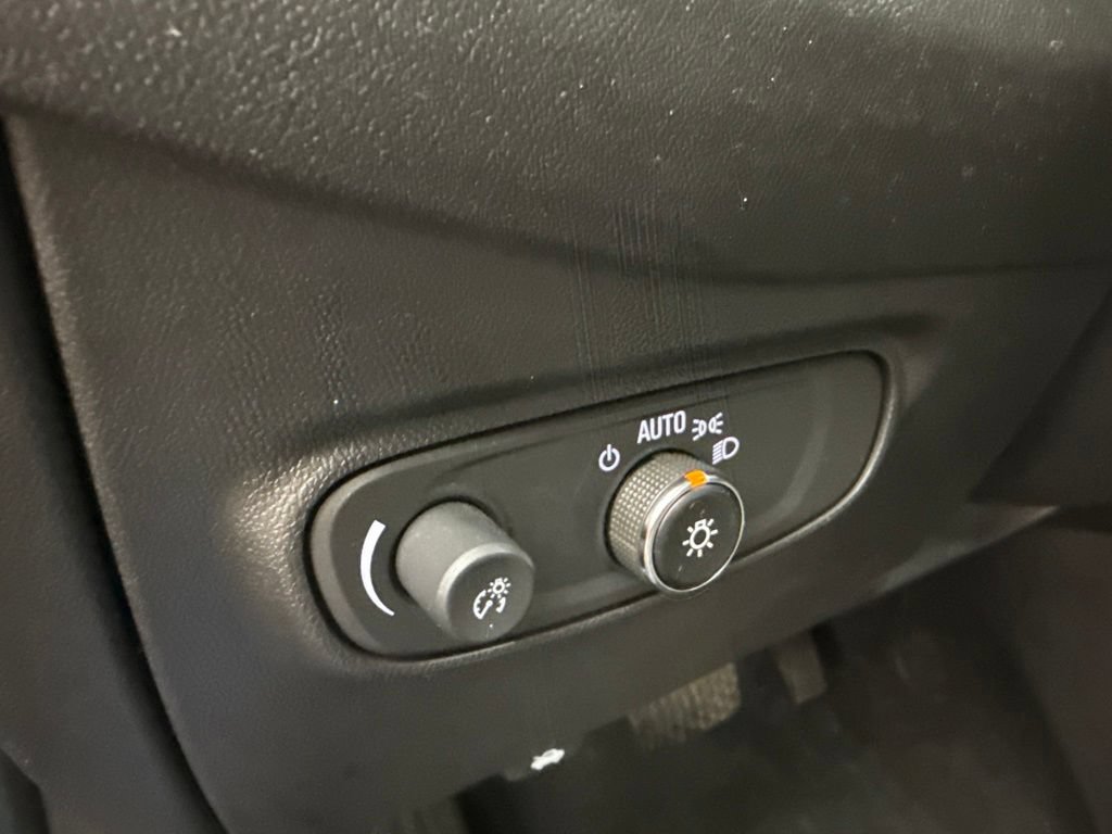 Used 2024 Chevrolet Equinox LS FWD image 22