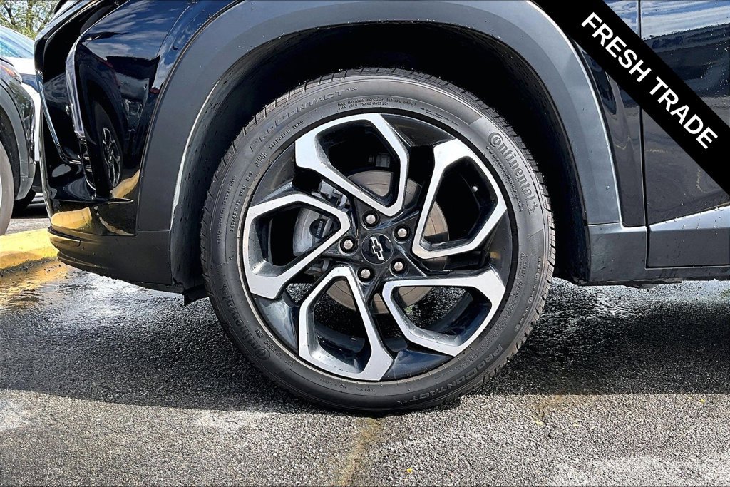 Used 2024 Chevrolet Trax RS w/ Sunroof Package FWD image 33