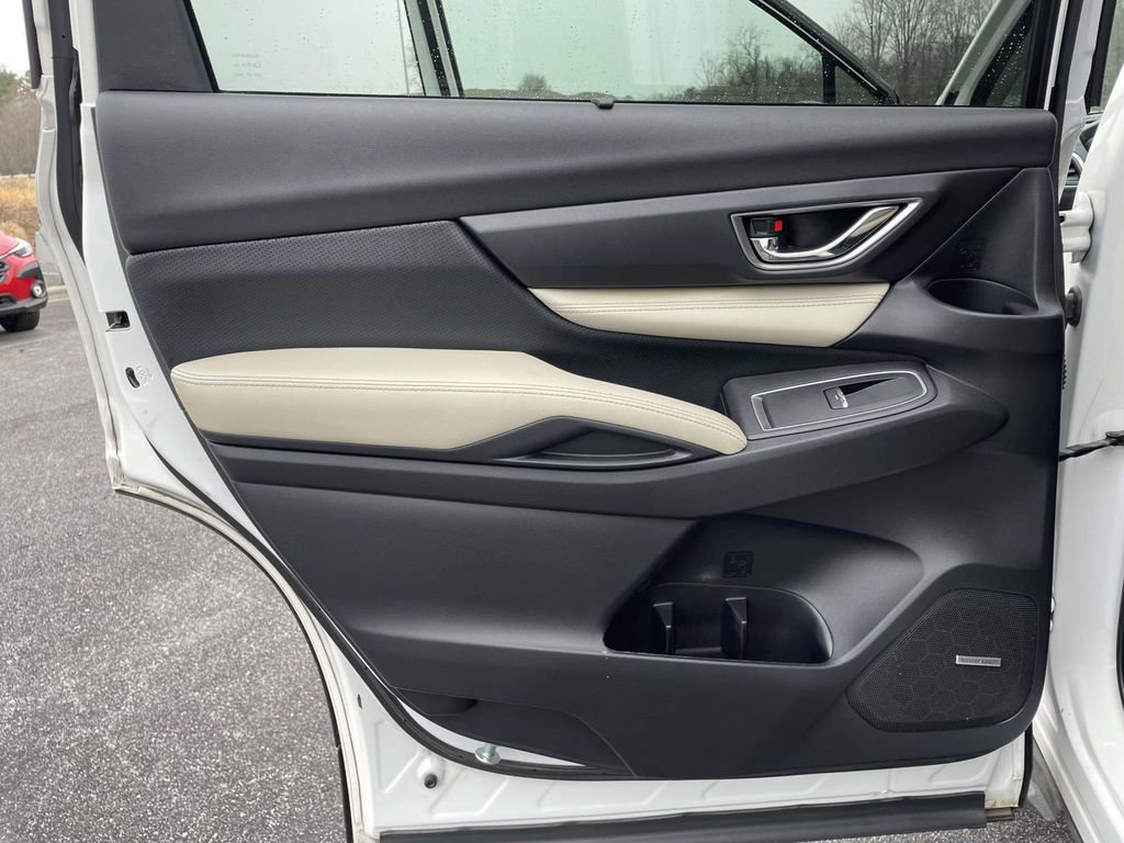 Used 2021 Subaru Ascent Limited w/ Technology Package image 2