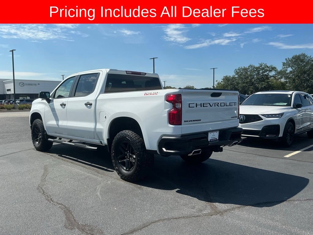 Used 2024 Chevrolet Silverado 1500 Custom Trail Boss w/ LPO, Dark Essentials Package AWD/4WD image 3