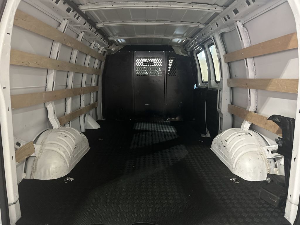 Used 2024 GMC Savana 2500 w/ Driver Convenience Package image 19