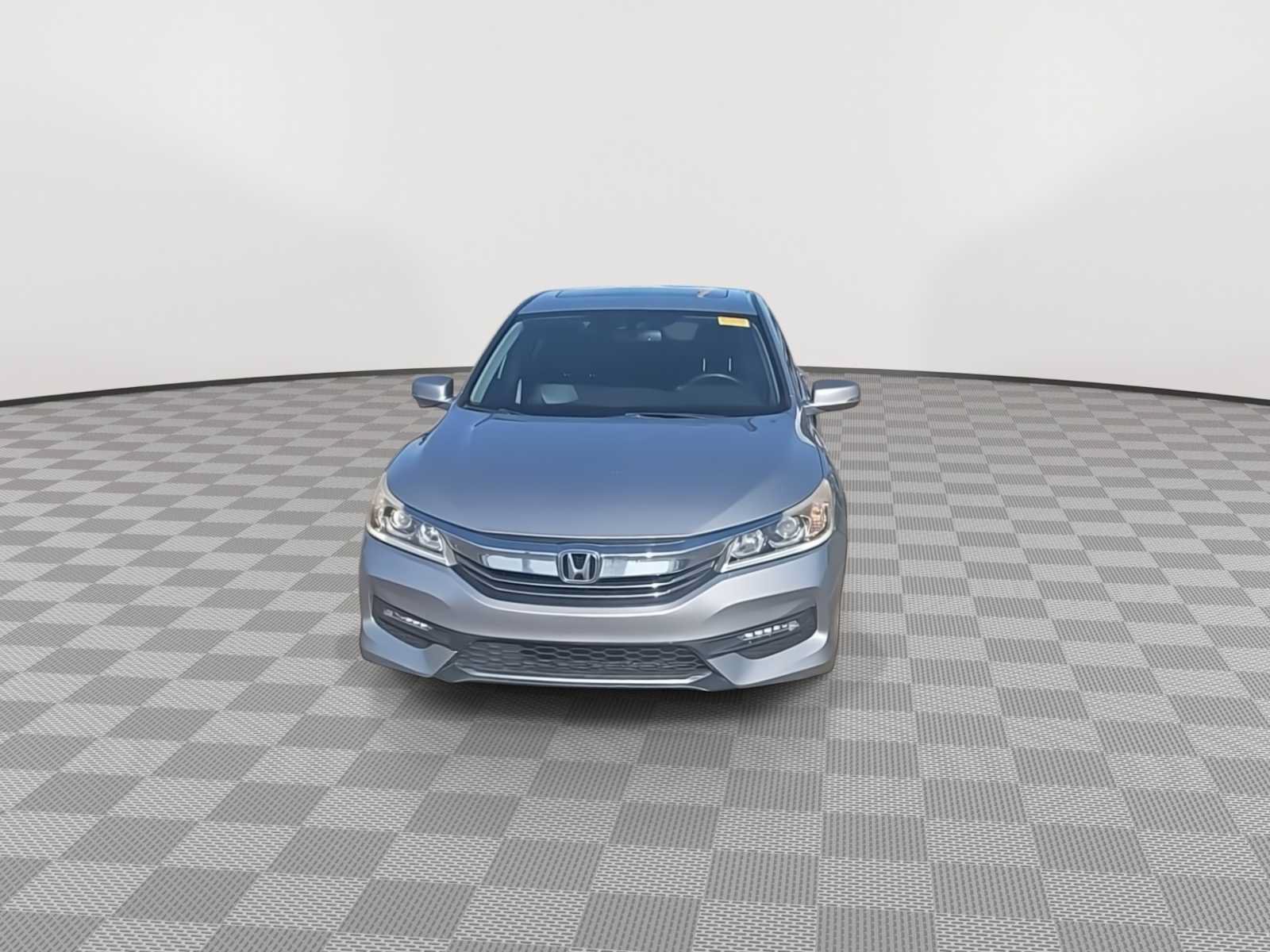 Used 2017 Honda Accord EX-L image 3
