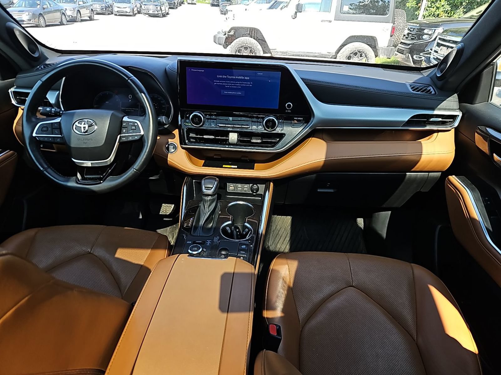Used 2023 Toyota Highlander Limited AWD/4WD image 7
