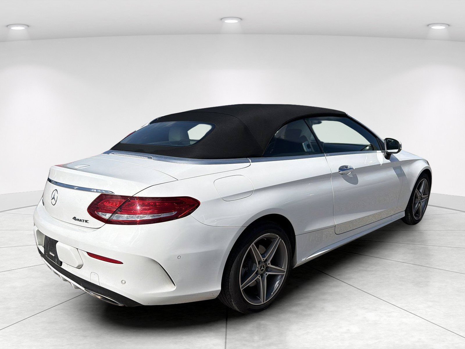 Used 2018 Mercedes-Benz C 300 4MATIC Cabriolet image 4