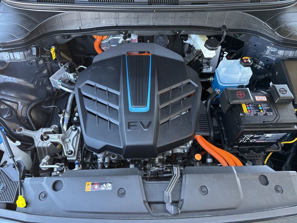 Used 2023 Hyundai Kona SE image 33