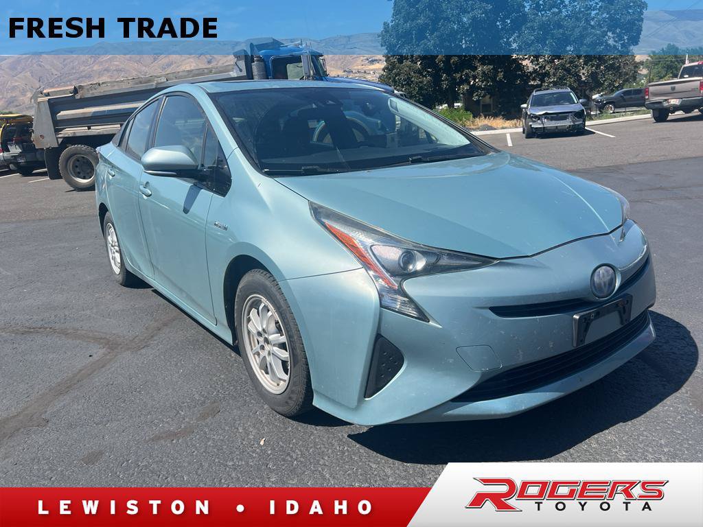 Used 2016 Toyota Prius Three w/ Advanced Technology Package FWD image 1