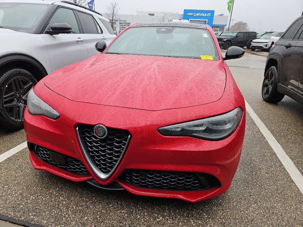 Used 2024 Alfa Romeo Giulia Ti w/ Active Assist Plus Package image 2