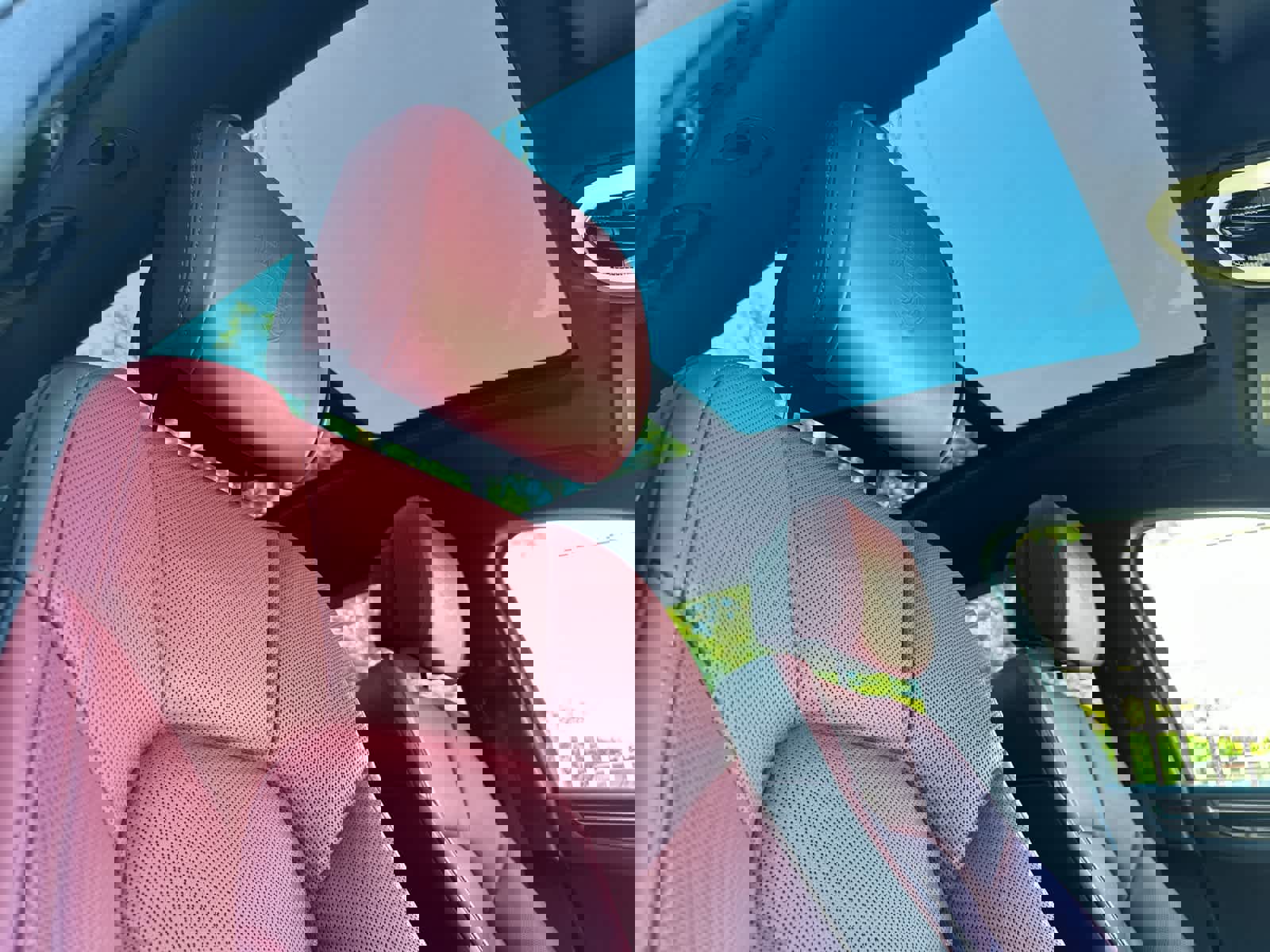 Used 2025 Porsche Macan image 18