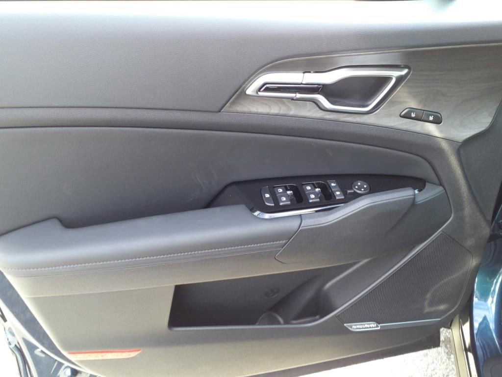 New 2025 Kia Sportage X-Line Prestige image 16
