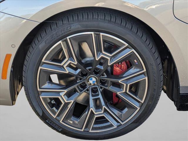 New 2026 BMW 550e xDrive image 10