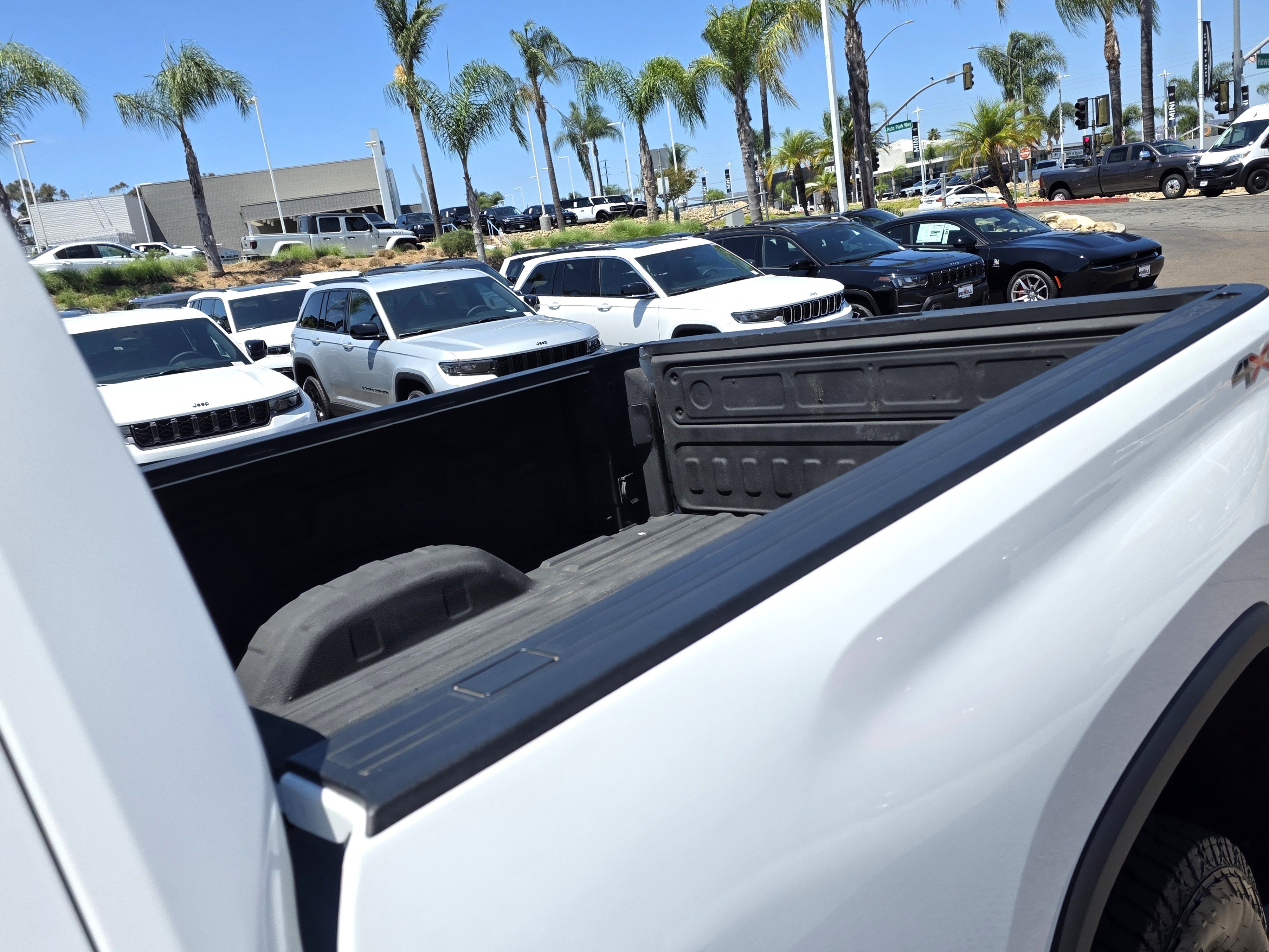 Used 2024 Chevrolet Silverado 2500 LTZ AWD/4WD image 18