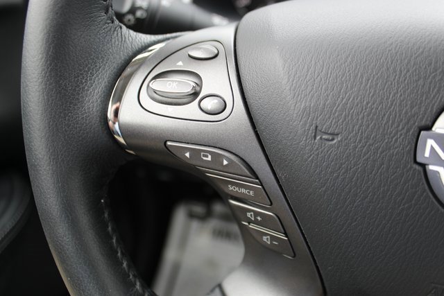 Used 2024 Nissan Murano SV w/ SV Midnight Edition Package image 17