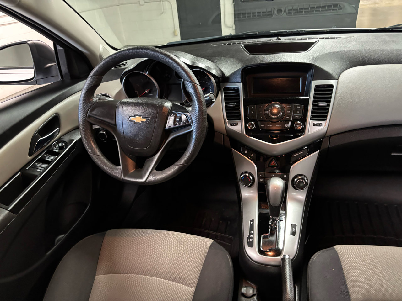 Used 2014 Chevrolet Cruze LS image 14