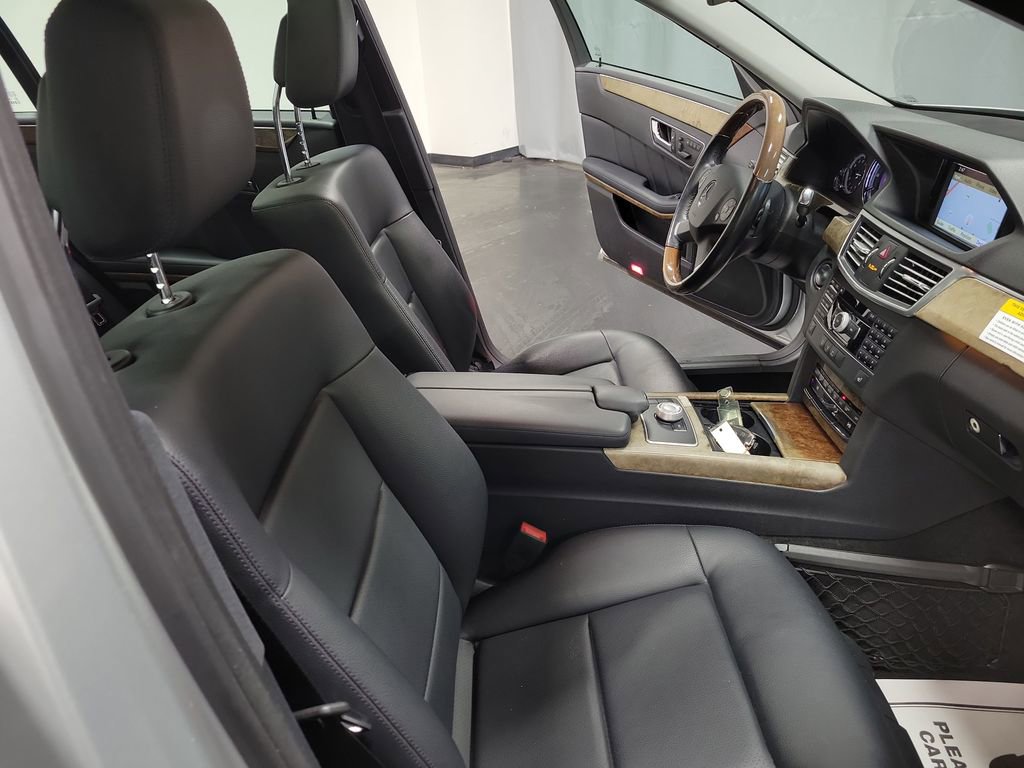 Used 2011 Mercedes-Benz E 350 4MATIC Sedan image 23