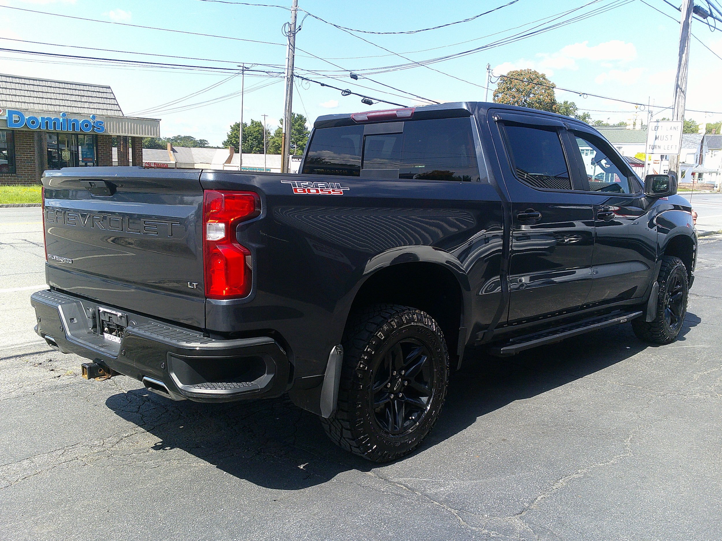 Used 2021 Chevrolet Silverado 1500 LT Trail Boss w/ LT Trail Boss Premium Package AWD/4WD image 5