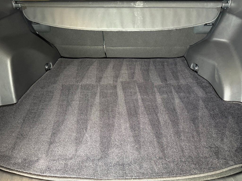 Used 2023 Toyota RAV4 XLE Premium image 23