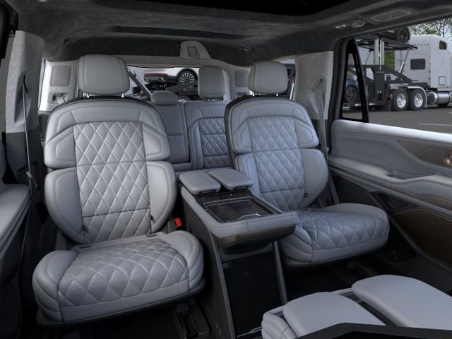 New 2026 Lincoln Navigator Black Label AWD/4WD image 11