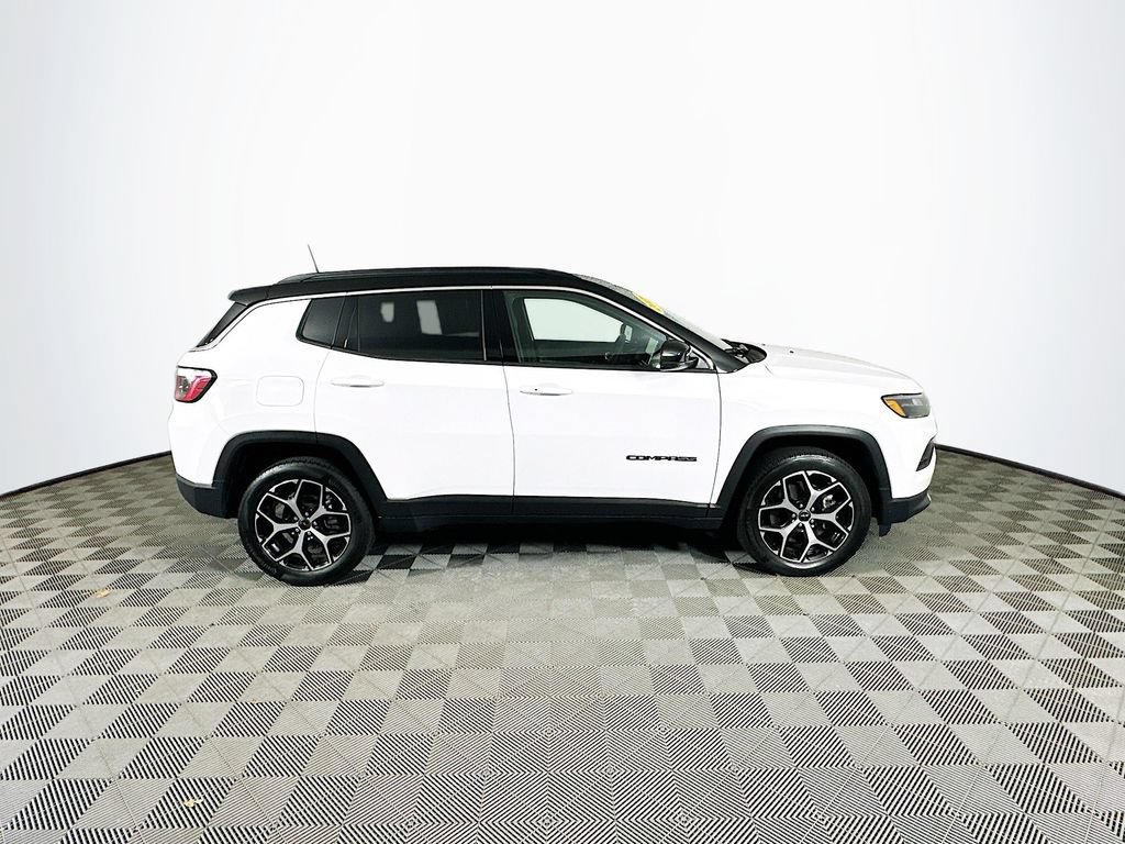 Certified 2025 Jeep Compass Limited AWD/4WD image 13