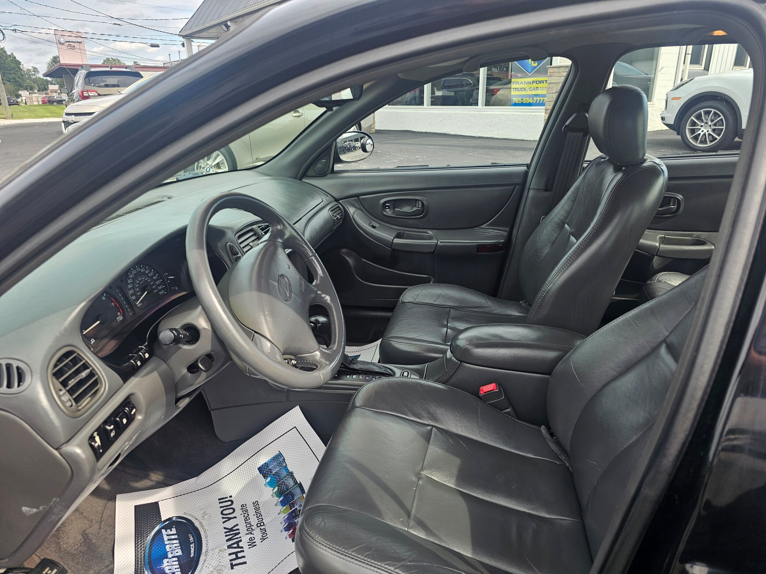 Used 2000 Oldsmobile Intrigue GL FWD image 11