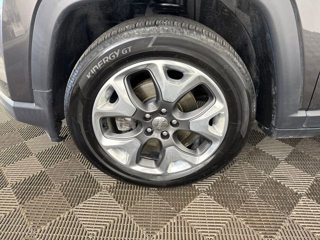Used 2020 Jeep Compass Limited FWD image 28