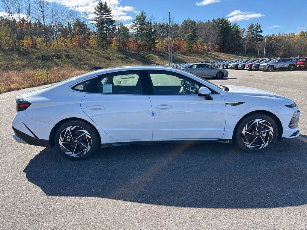 New 2025 Hyundai Sonata SEL FWD image 5