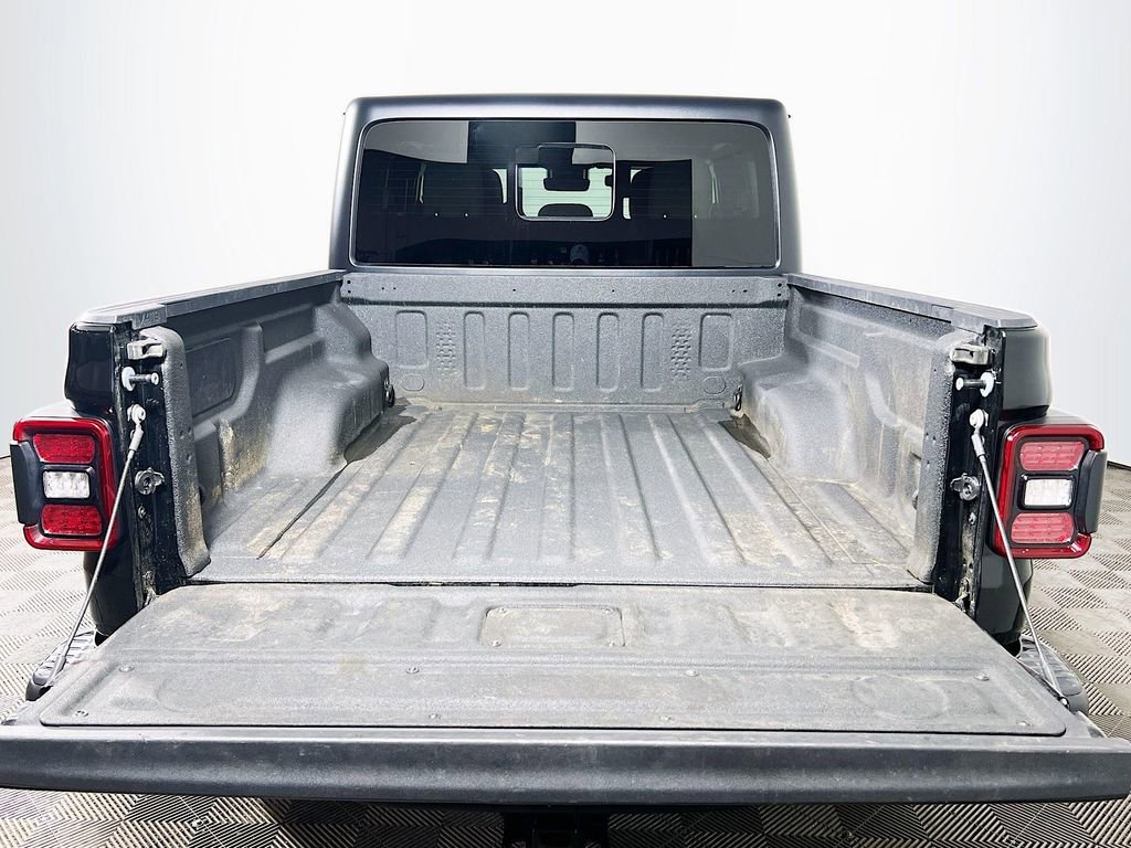 Used 2025 Jeep Gladiator Rubicon w/ Convenience Group image 23