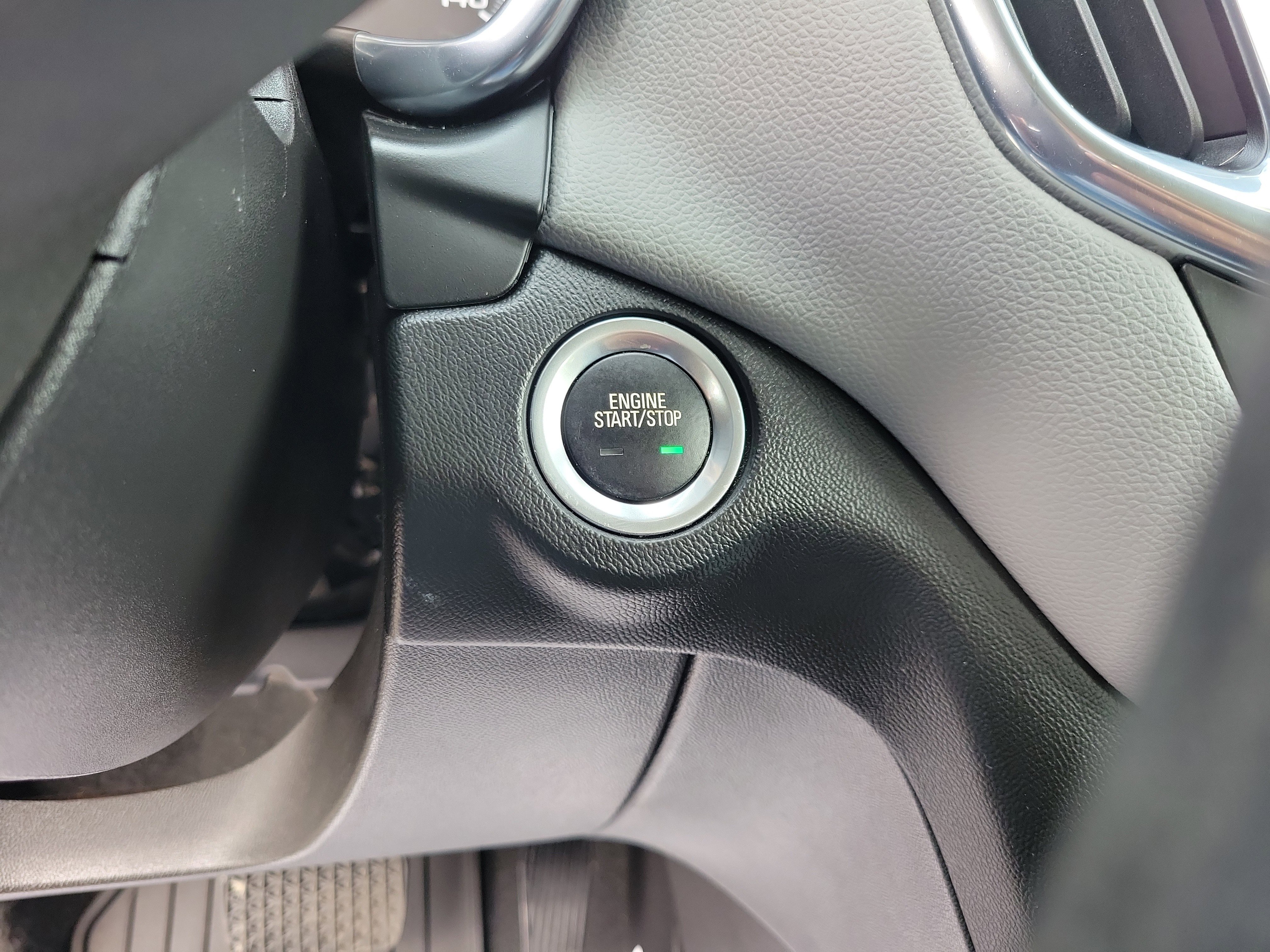 Certified 2023 Chevrolet Equinox LS image 32