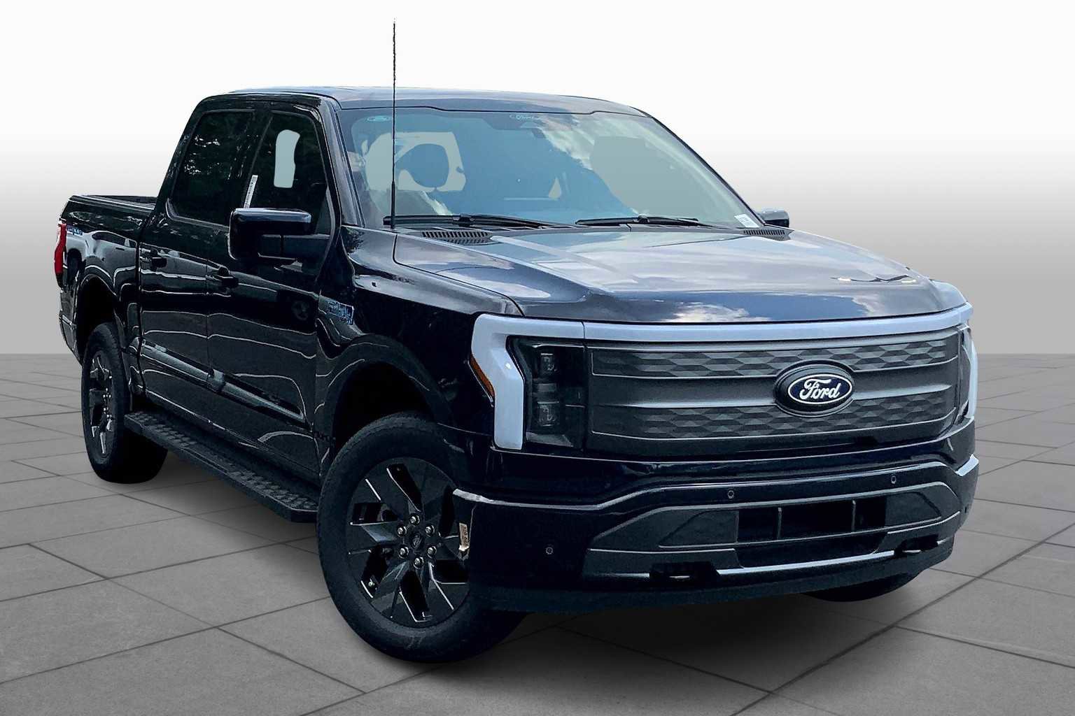 New 2025 Ford F150 Lightning Lariat image 2