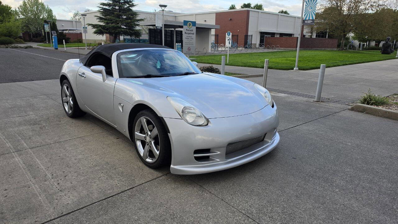 Used 2008 Pontiac Solstice GXP w/ Premium Package image 3