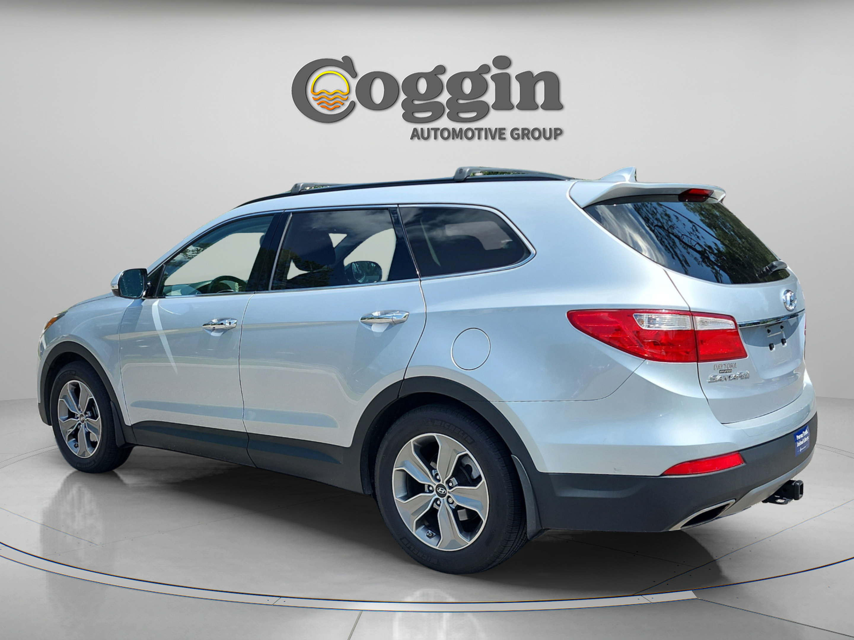 Used 2014 Hyundai Santa Fe GLS FWD image 3