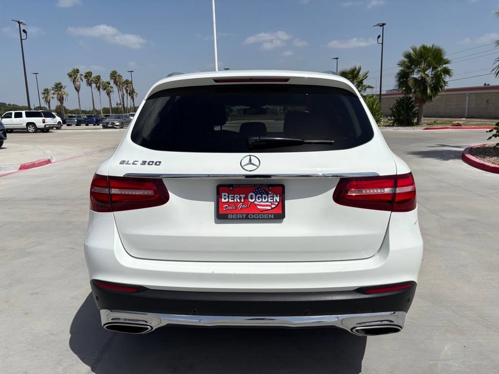 Used 2019 Mercedes-Benz GLC 300 image 4