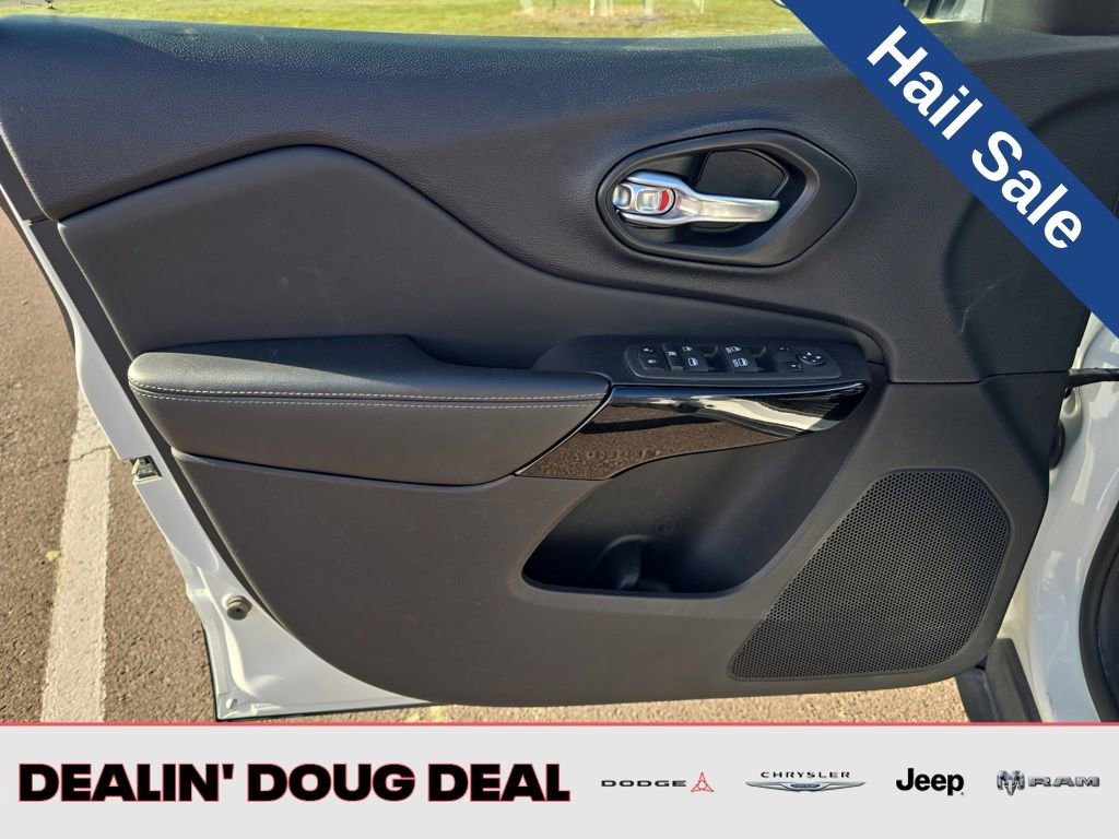 Used 2023 Jeep Cherokee Altitude Lux image 11