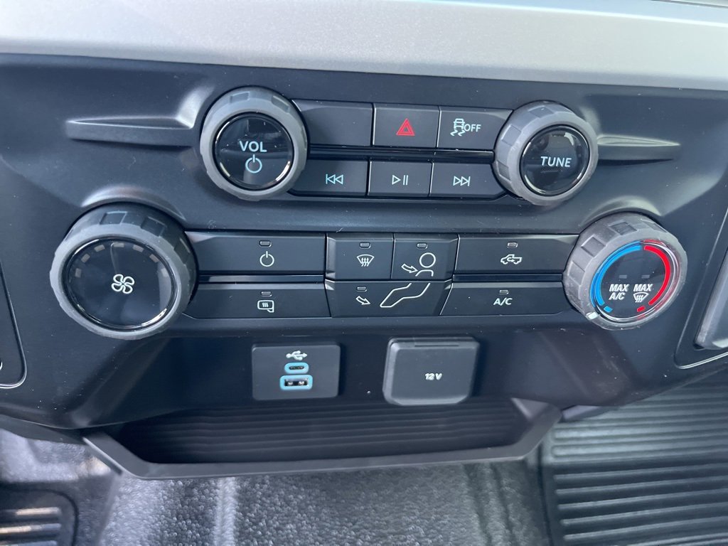 New 2026 Ford F250 XL w/ XL Chrome Package image 18