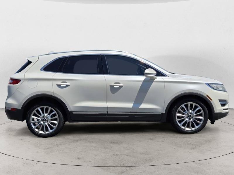 Used 2017 Lincoln MKC Reserve FWD image 2