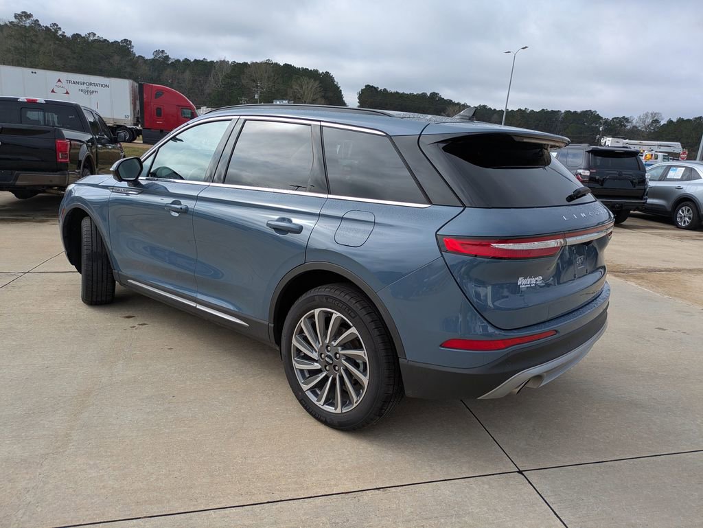 Used 2025 Lincoln Corsair Reserve w/ Equipment Group 202A image 6