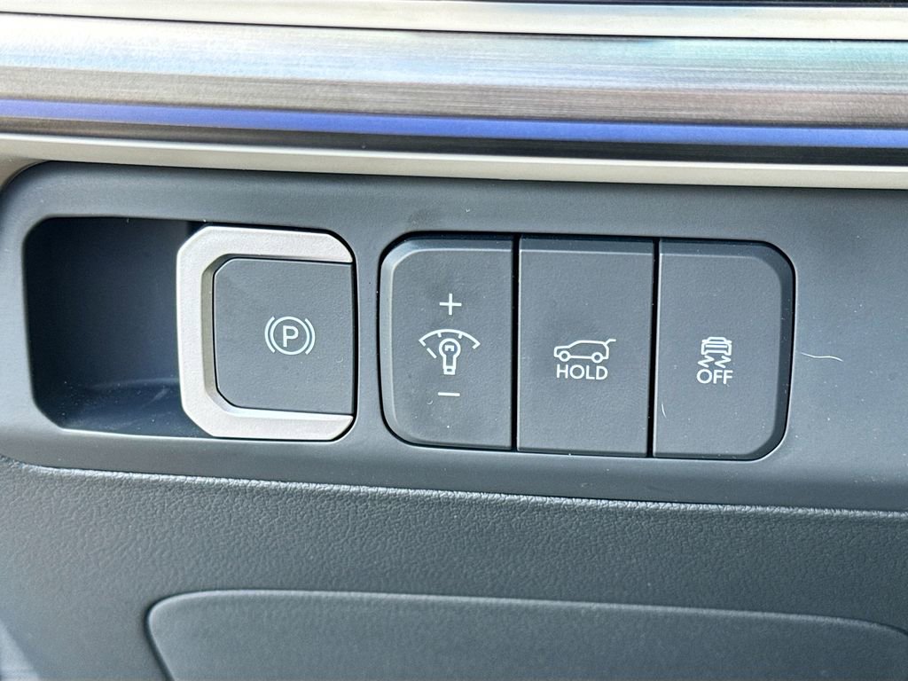 Used 2025 Hyundai Santa Fe Calligraphy FWD image 11