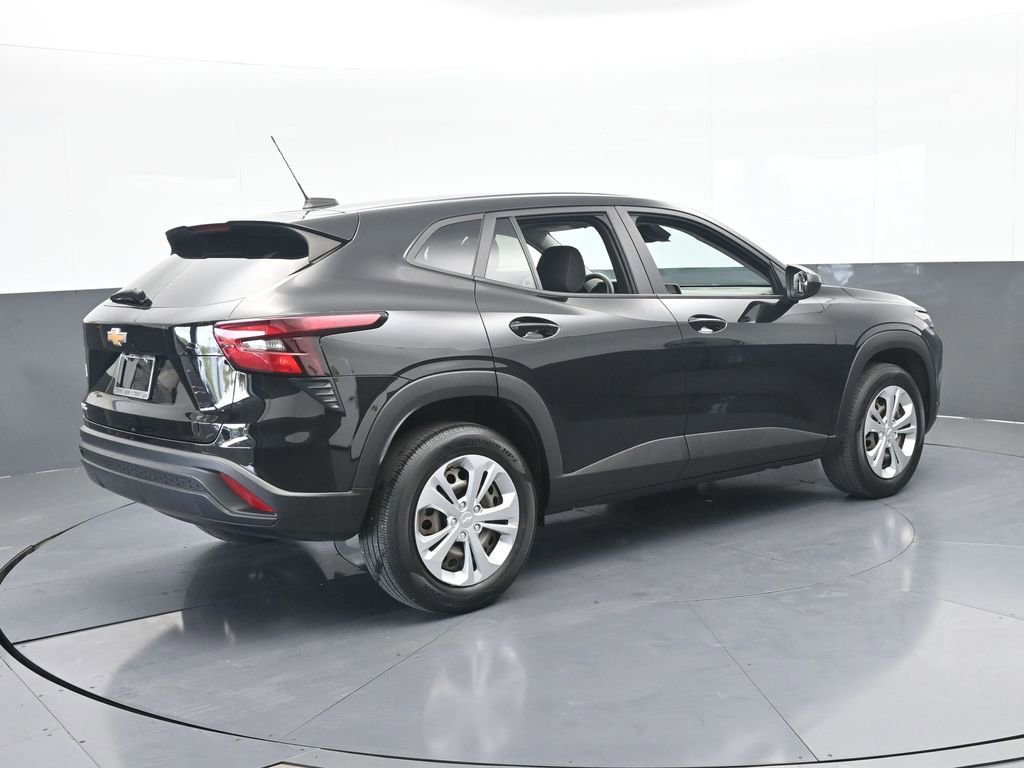 Used 2024 Chevrolet Trax LS image 6