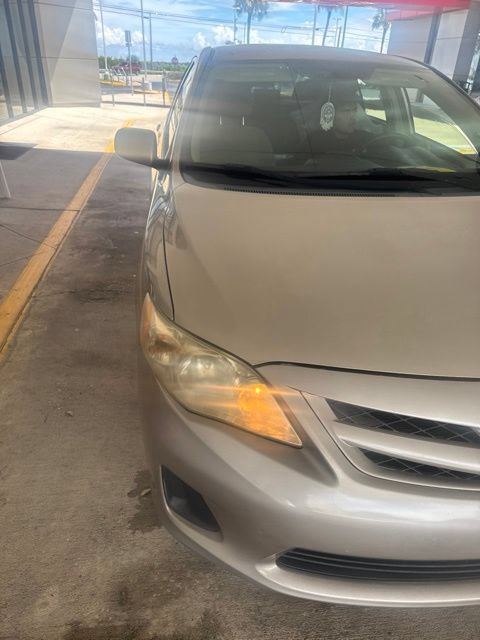 Used 2013 Toyota Corolla L FWD image 1