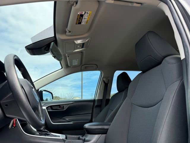 Used 2022 Toyota RAV4 LE image 24