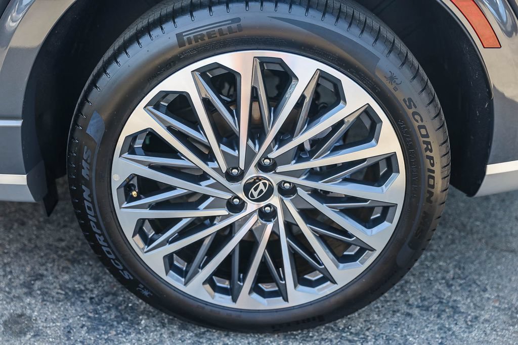 New 2026 Hyundai Palisade Calligraphy FWD image 8