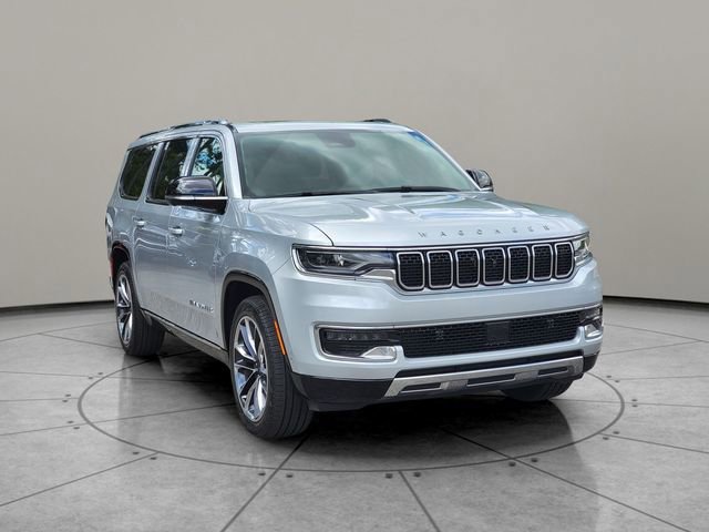 Certified 2024 Jeep Wagoneer L Series III w/ Premium Group I AWD/4WD image 14