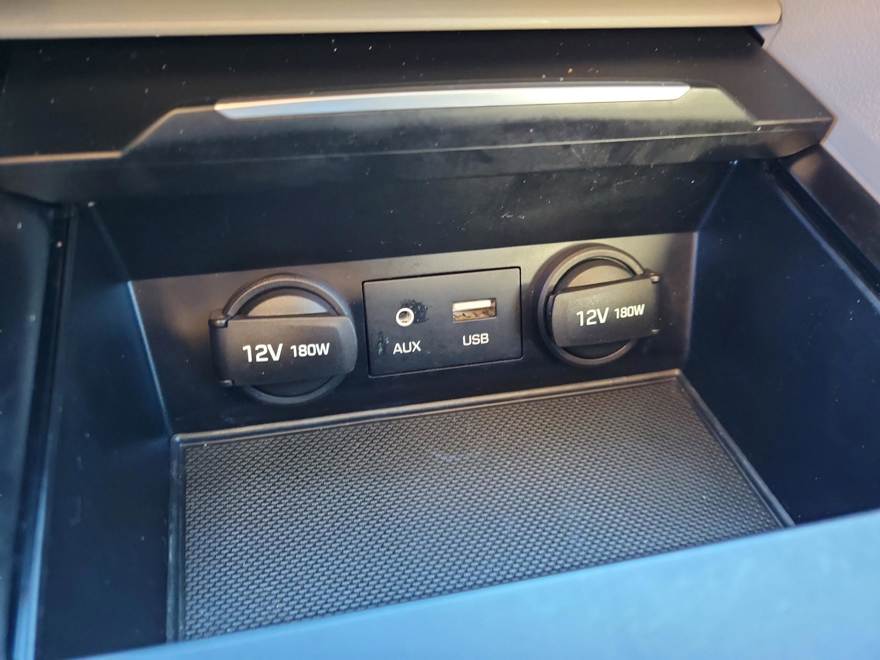 Used 2017 Hyundai Elantra SE image 23