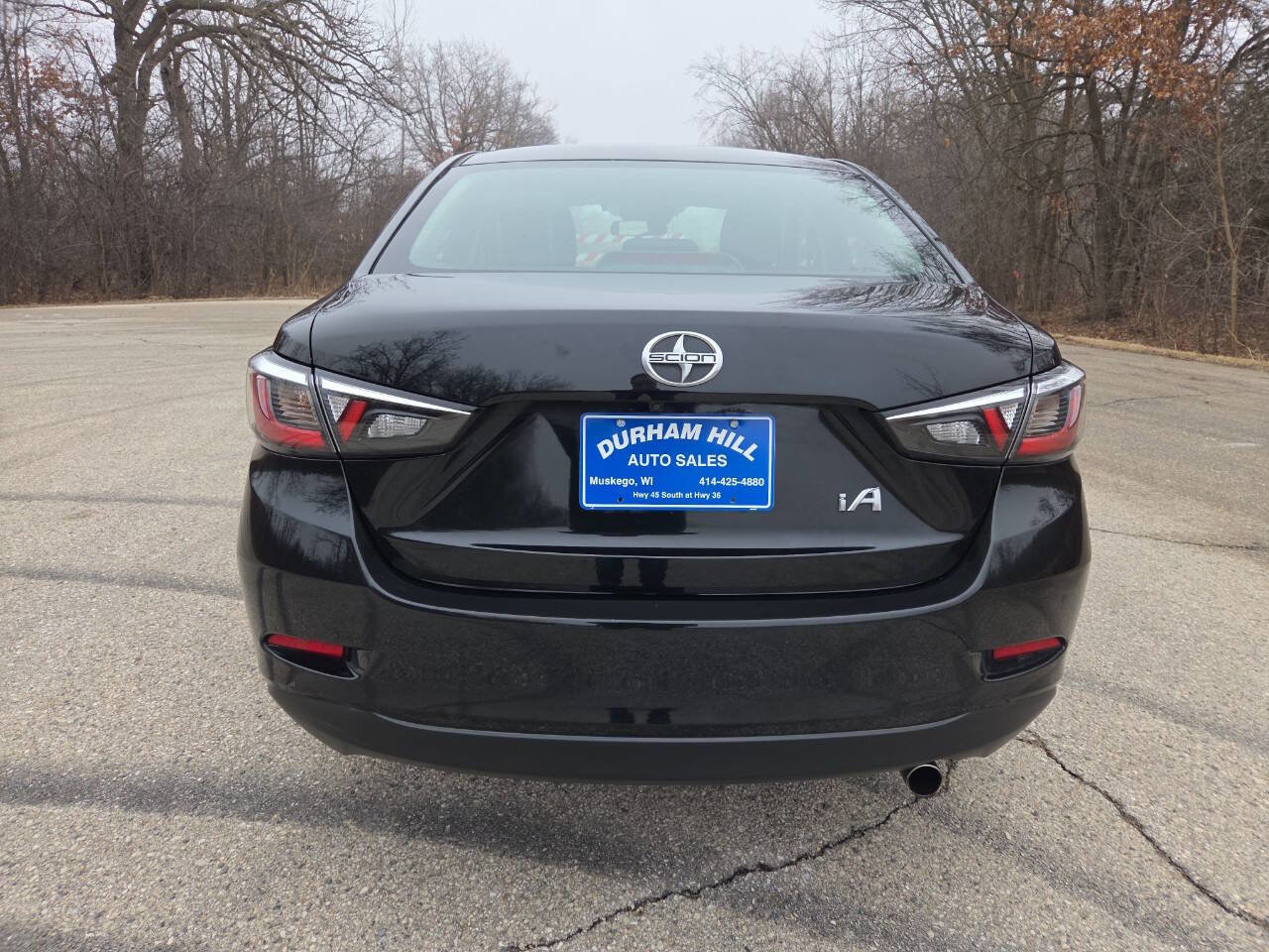 Used 2016 Scion iA image 5