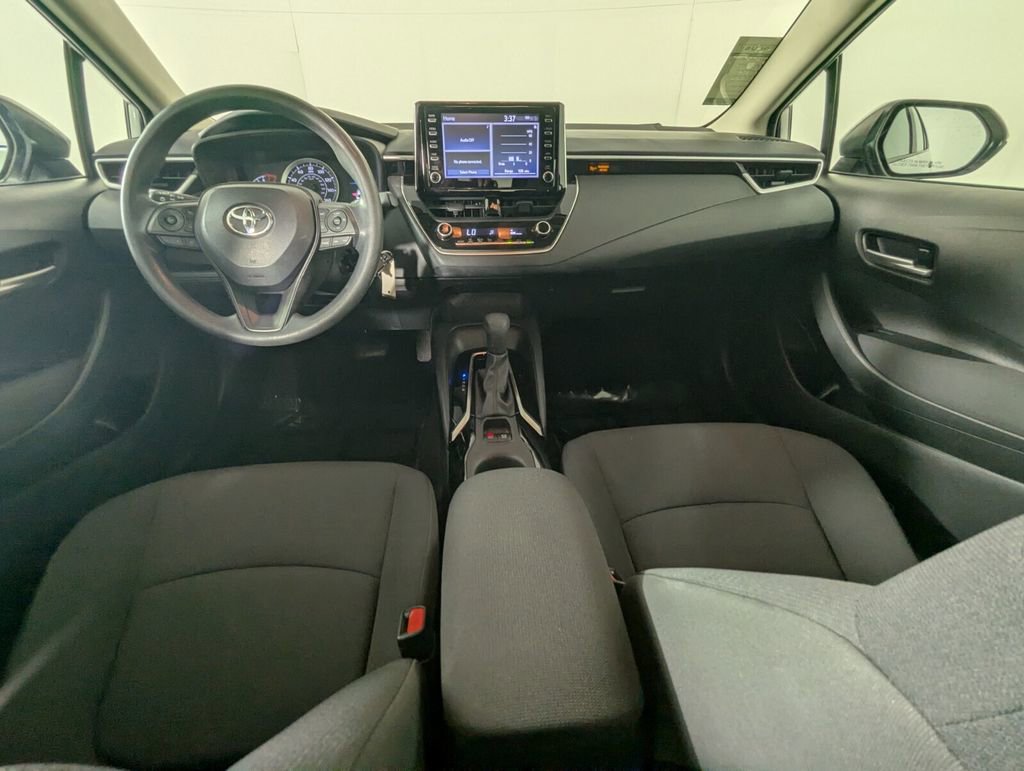 Used 2020 Toyota Corolla LE image 27