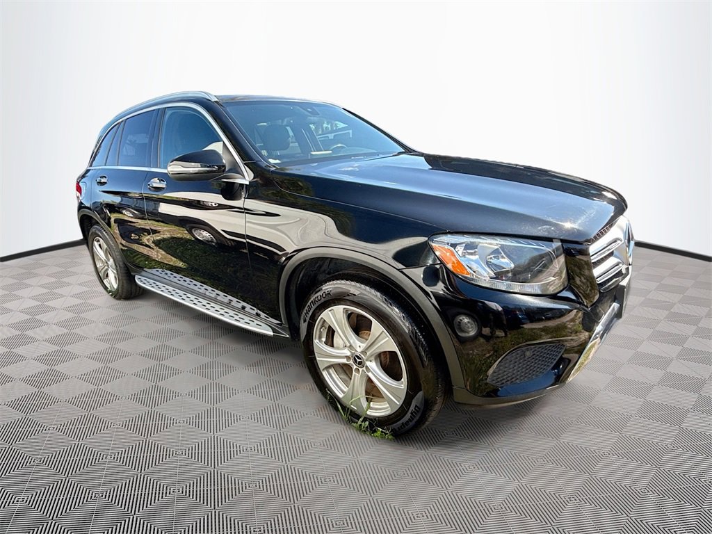 Used 2017 Mercedes-Benz GLC 300 w/ Premium 1 Package image 5