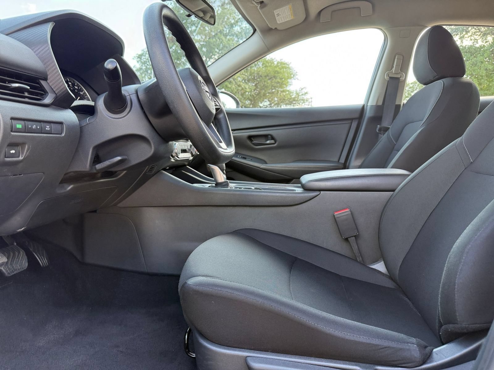 Used 2025 Nissan Sentra S FWD image 27