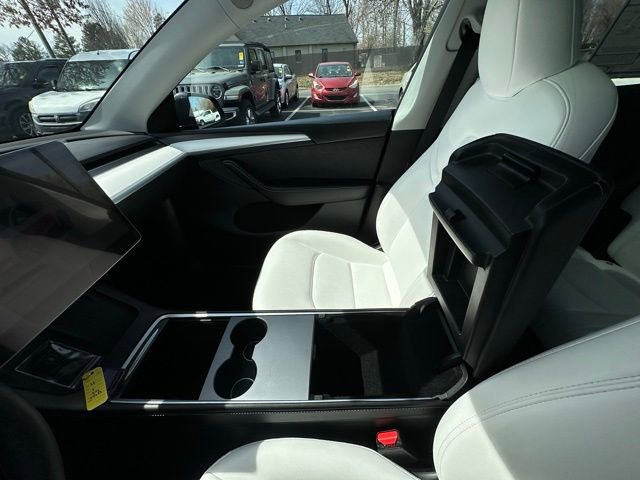 Used 2024 Tesla Model Y Long Range image 24
