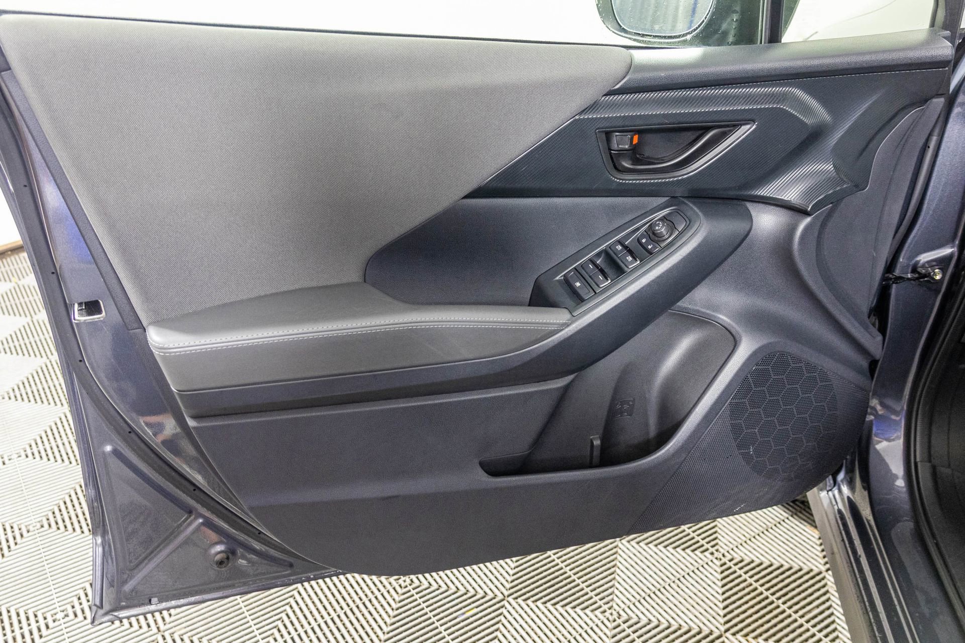 Used 2024 Subaru Crosstrek 2.0i Premium AWD/4WD image 37