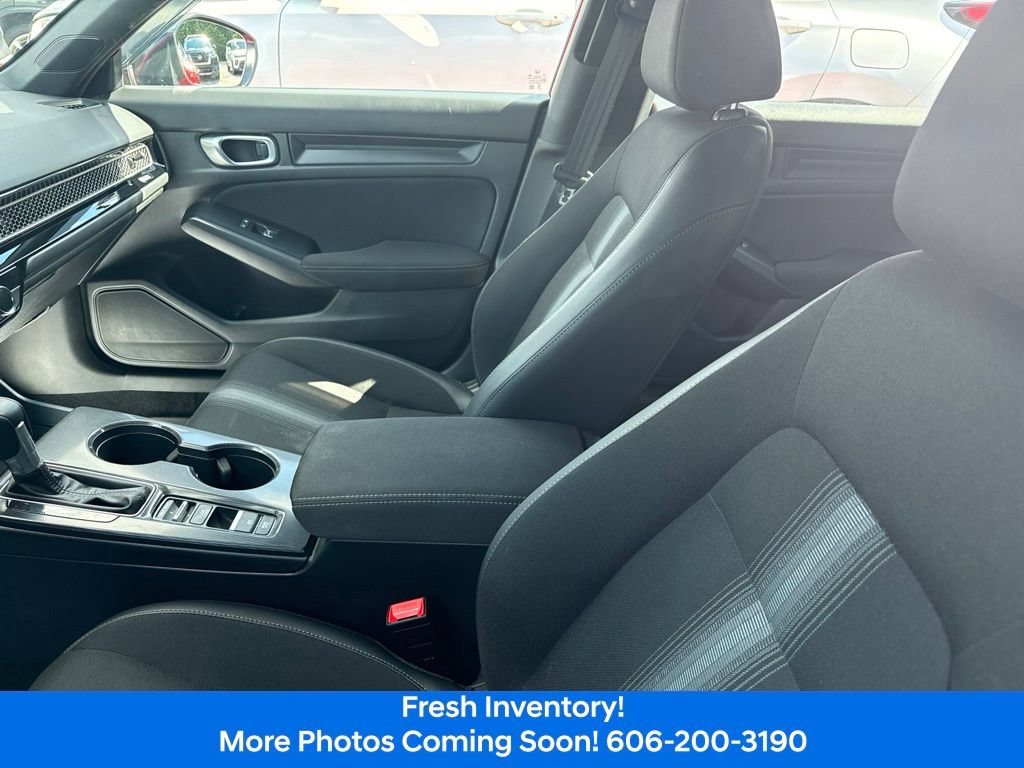 Used 2025 Honda Civic Sport image 11