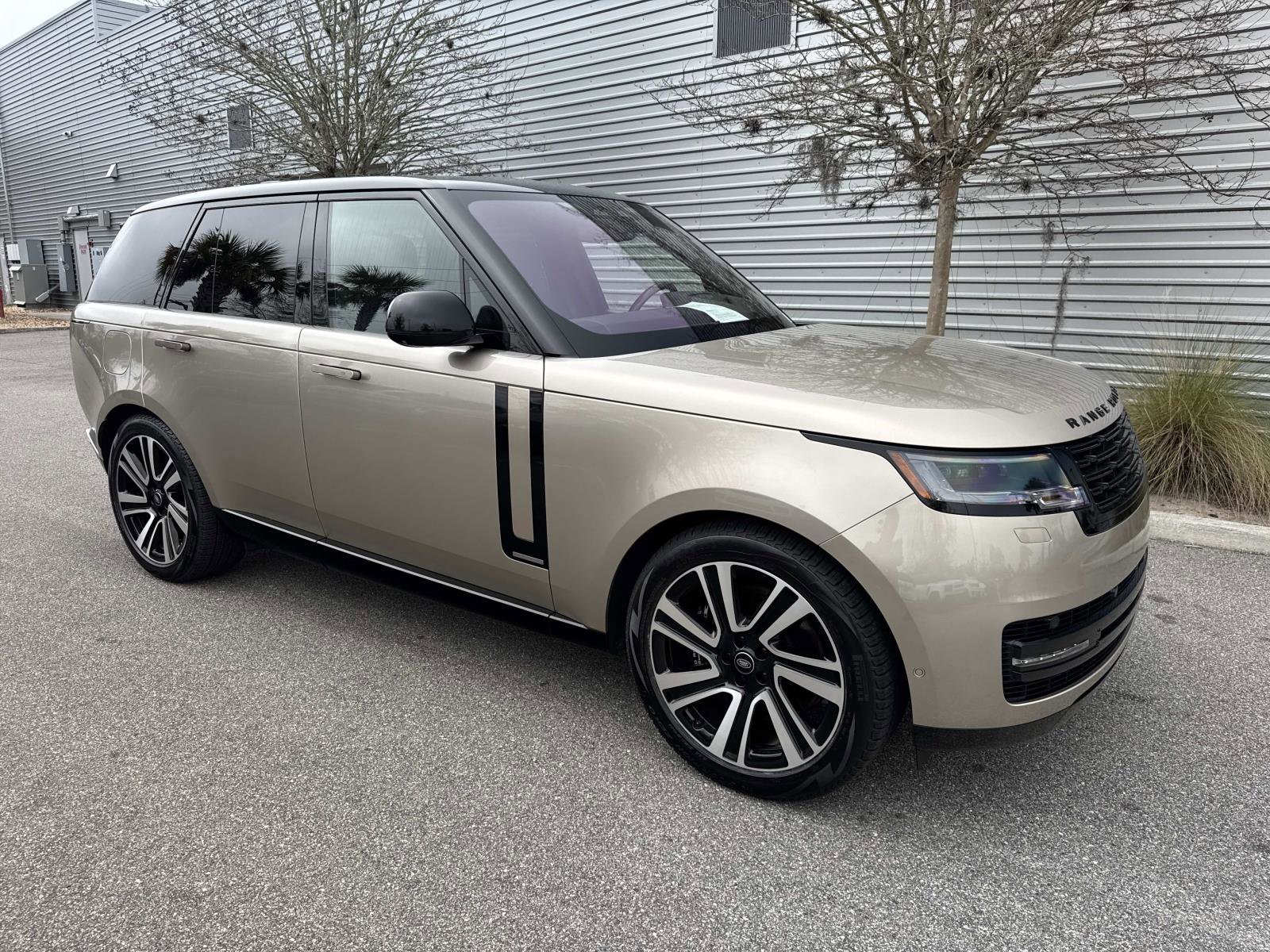 Certified 2023 Land Rover Range Rover Autobiography AWD/4WD image 4